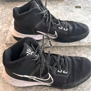Nike Kyrie black basketball shoes